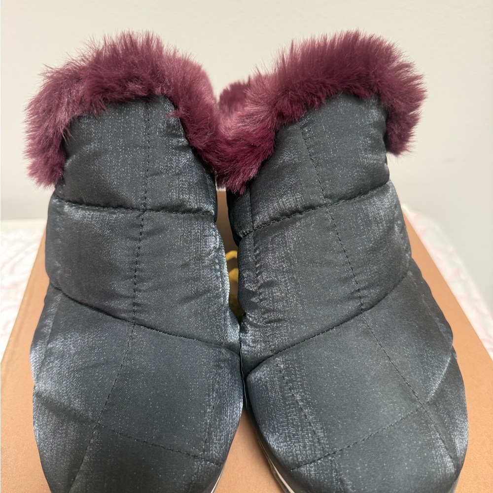 Spyder woman’s Shimmering Black Quilted Slip-On Mules w Burgundy Faux Fur Cuff